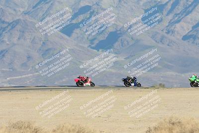 media/Dec-07-2025-CVMA (Sun) [[3e7d2de5dc]]/Race 16-Formula Middleweight/